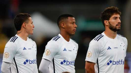 Jogadores do Cruzeiro na derrota para o Grêmio