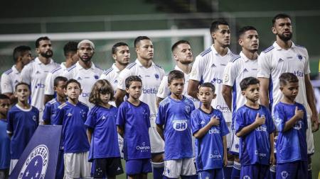 Jogadores do Cruzeiro no duelo contra o América