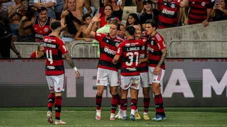 Jogadores do Flamengo durante partida pelo Campeonato Brasileiro