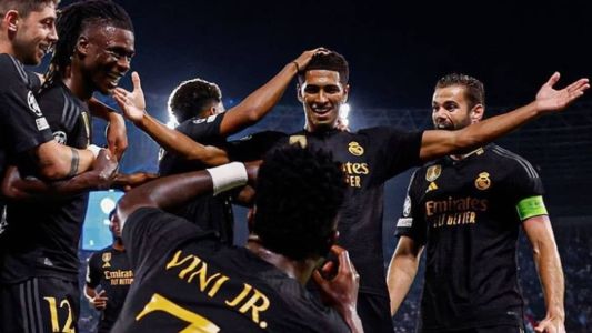 Jogadores do Real Madrid em partida contra o Napoli