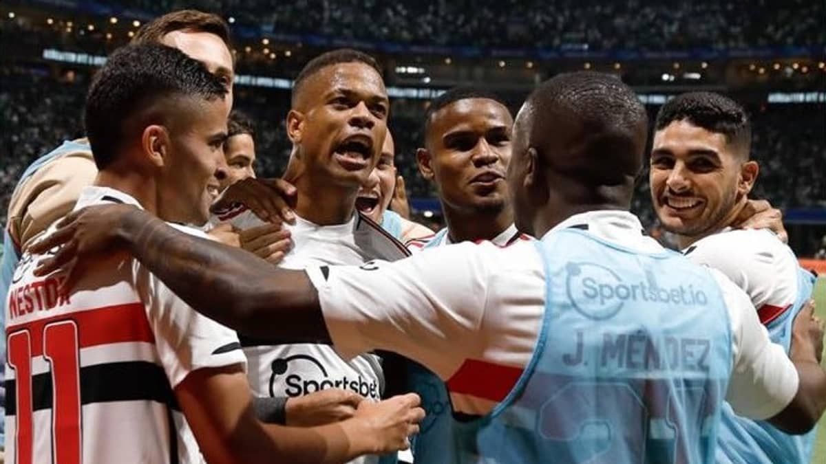 São Paulo aguarda América ou Corinthians na semifinal da Copa do Brasil