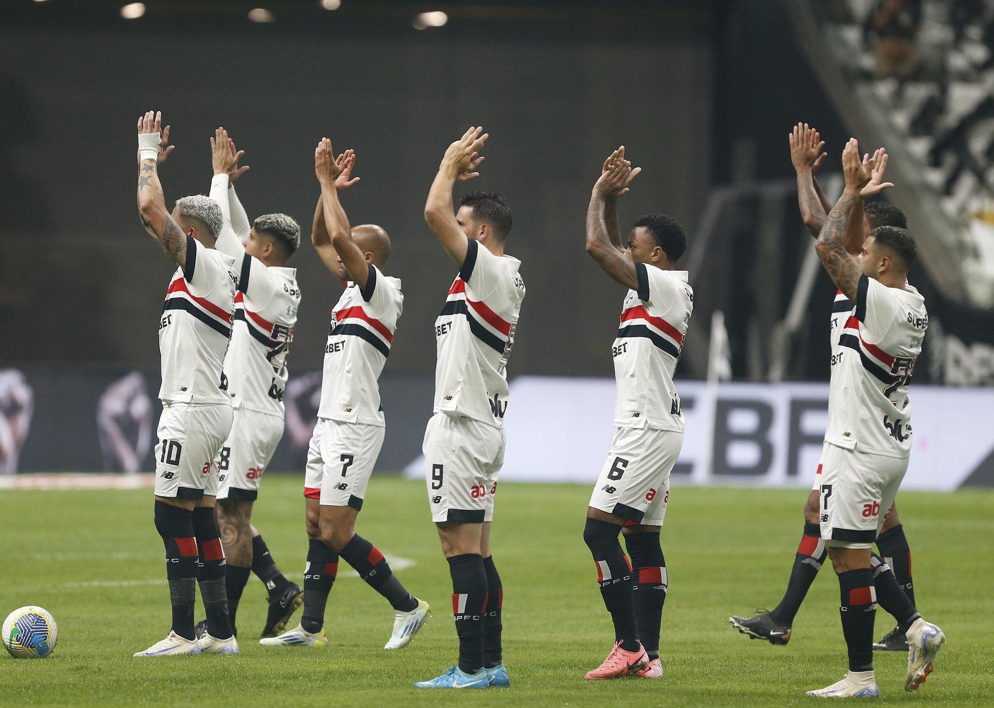 São Paulo se frustra, mas eliminação na Copa do Brasil não prejudica finanças; entenda