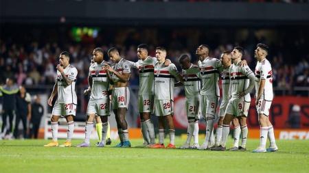 Jogadores do São Paulo em cobranças de pênaltis contra o Sport, no Morumbi