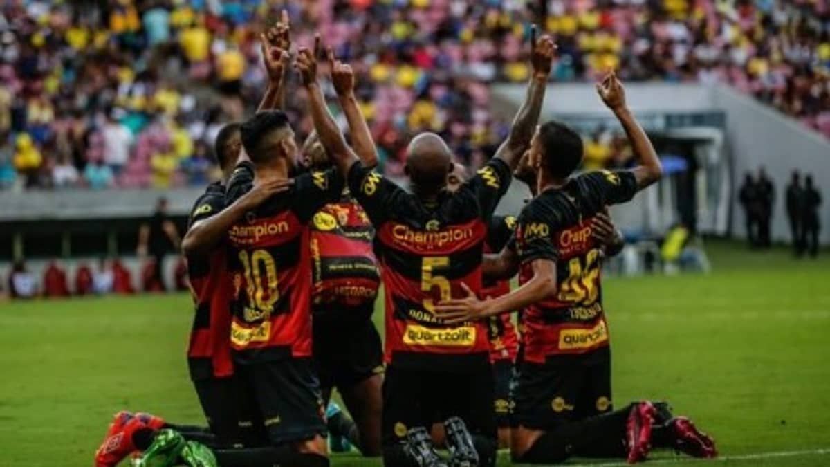 Sport vence Retrô fora de casa e se aproxima de título do Pernambucano