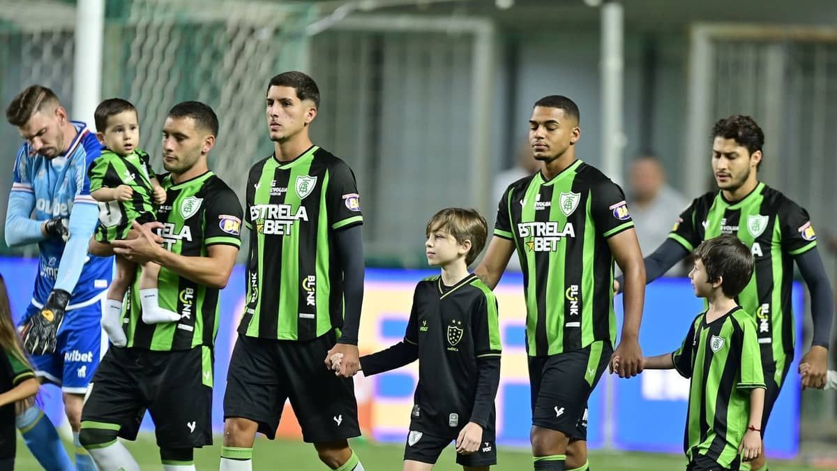 Reservas viraram titulares no América? Mancini responde: ‘Priorizo quem tem dado resultado’