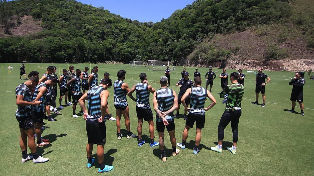 Torcida e time se mobilizam, e Botafogo já mira sequência de jogos no Rio