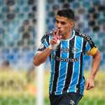 Jogadores do Grêmio falam sobre futuro de Suárez: 'Até quando aguentar'