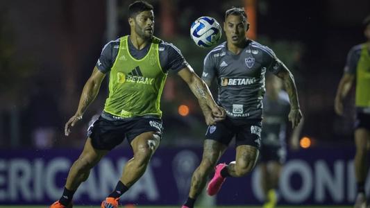 Jogadores finalizaram preparação na noite dessa segunda-feira (26)