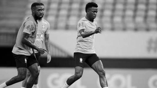 Jogadores foram companheiros na Seleção Brasileira