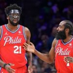 Joel Embiid recebe presente de quase meio milhão de reais após ser eleito melhor da temporada na NBA