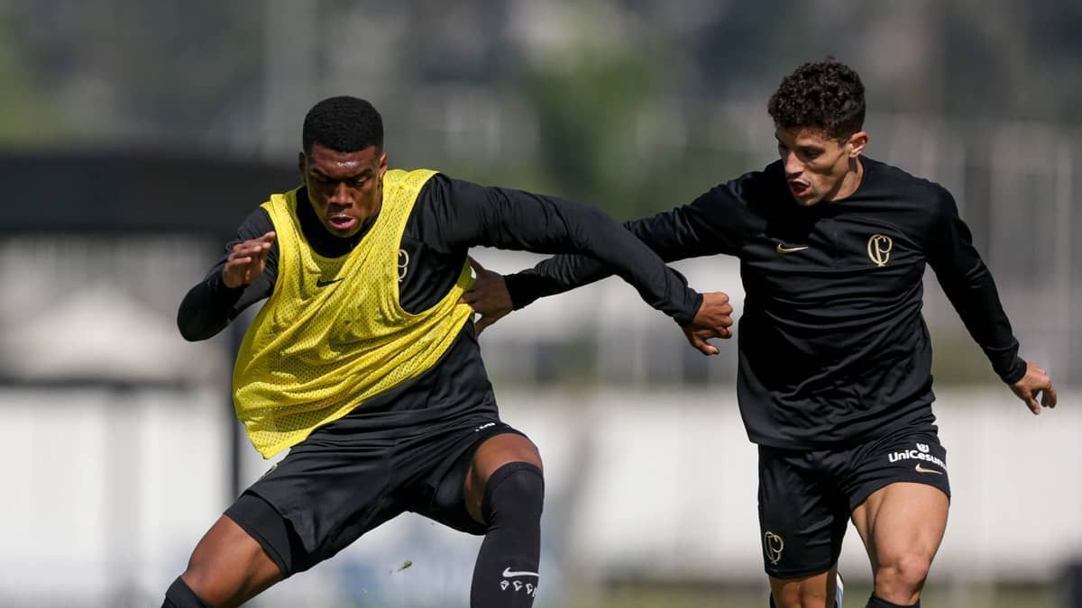 Veja como foi o primeiro treino do Corinthians após derrota para o Atlético