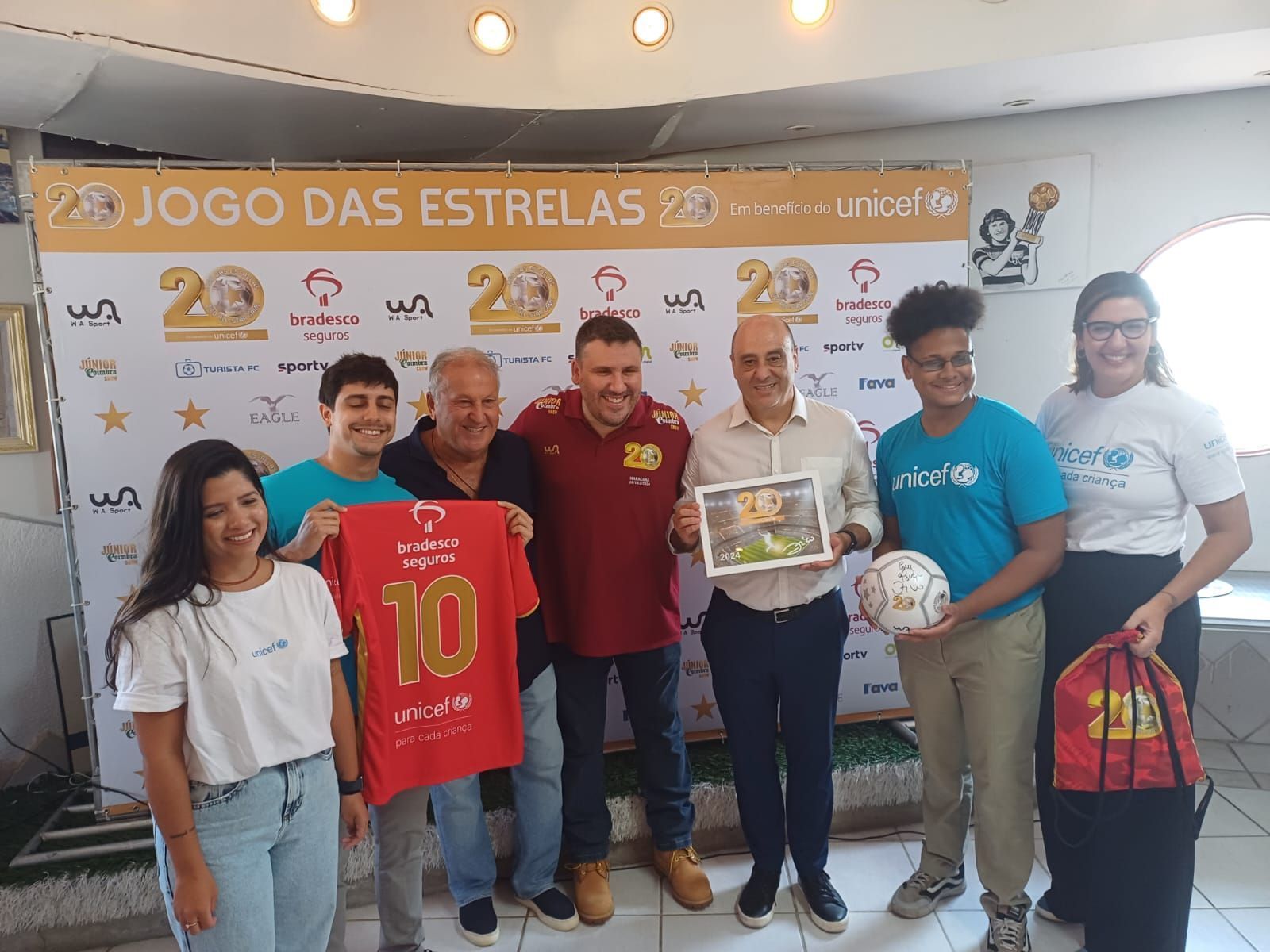 UNICEF recebe doação de Zico, e Jogo das Estrelas terá edição fora do país