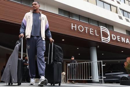 Botafogo embarca para a Filadélfia, nos Estados Unidos, onde enfrentará o Palmeiras nas oitavas de final do Mundial de Clubes