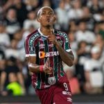 Carrasco do Flamengo, John Kennedy, do Fluminense, busca primeiro gol contra o Vasco