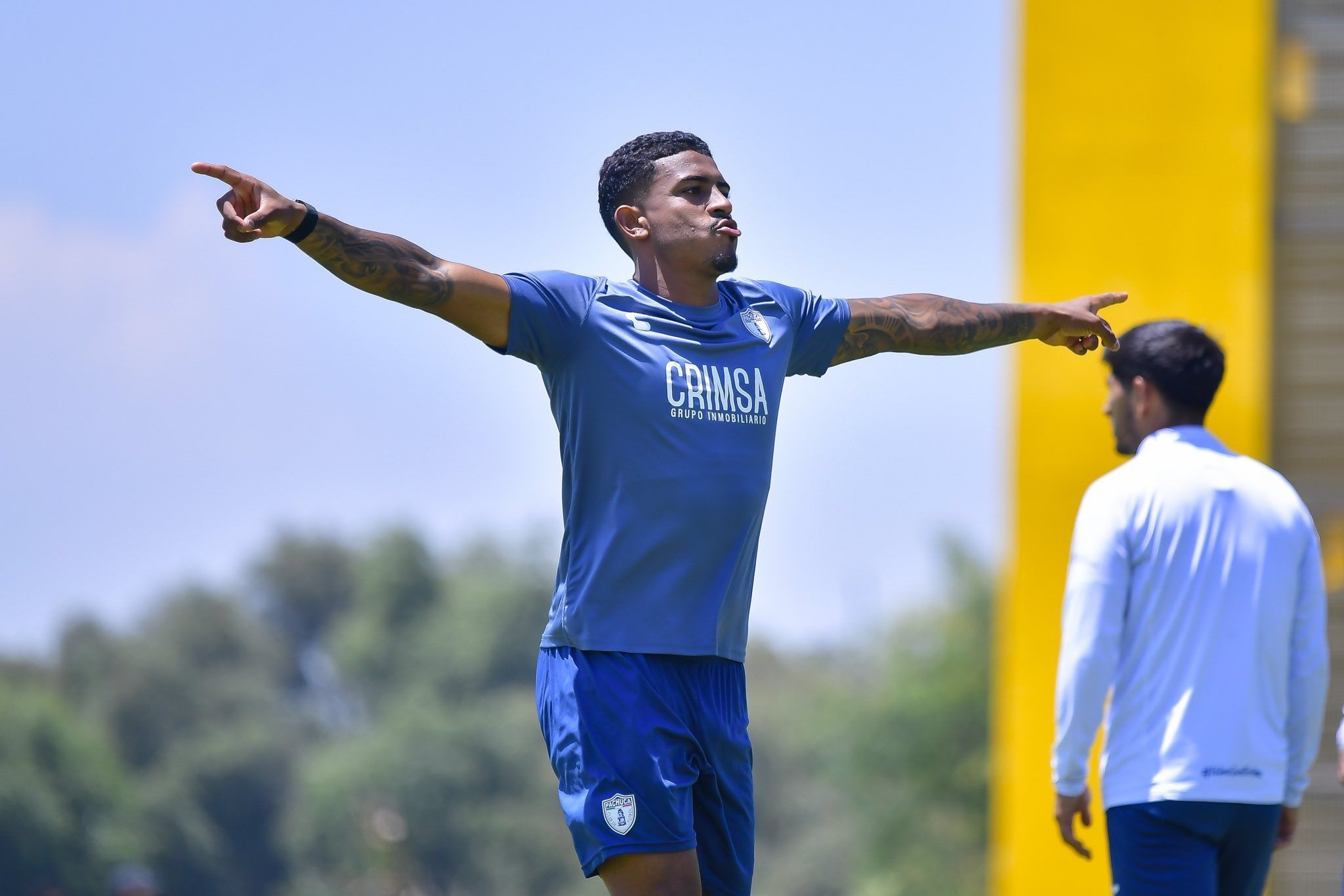 Técnico de clube mexicano confirma 'novo reforço' no Fluminense