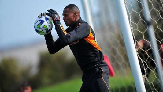 John recebe proposta do Valladolid, da Espanha