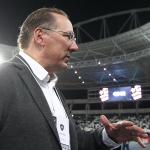 Botafogo: Textor passa por cirurgia no Brasil após queda de skate