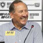 Textor sobre Luís Castro: 'Se o Cristiano Ronaldo me ligasse, provavelmente iria'