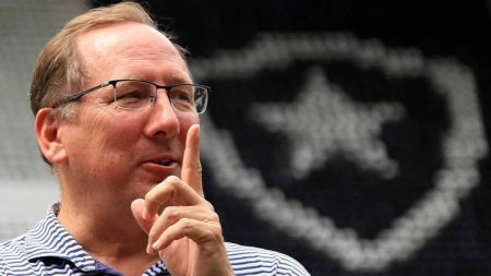 John Textor está no Brasil para acompanhar o Botafogo