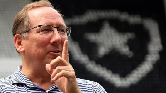 John Textor está novamente autorizado a frequentar jogos do Botafogo
