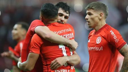 Johnny e Wanderson marcaram os gols do Inter na vitória sobre o Bahia
