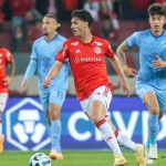 Johnny despista sobre saída do Inter e revela sonho: 'Sair daqui com uma Libertadores'