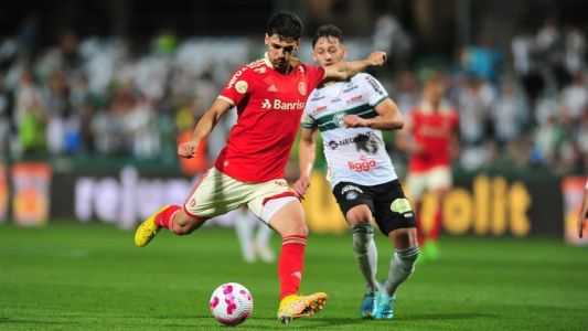 Johnny retorna ao grupo após jogos com a Seleção dos EUA