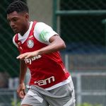 Joia do Palmeiras comemora sequência no profissional; veja vídeo