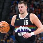 Jokic tem atuação histórica, anota recorde, e Nuggets batem Timberwolves em Natal da NBA
