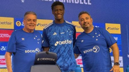 Jonathan Jesus em apresentação no Cruzeiro em 2024 • Guilherme Piu/Itatiaia