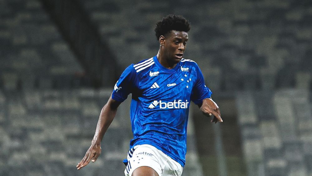 Diniz rasga elogios a Léo Aragão e Jonathan Jesus no Cruzeiro e projeta futuro
