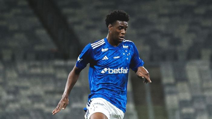 Jonathan Jesus em ação pelo Cruzeiro contra o Tombense, no Mineirão, pelo Campeonato Mineiro Jonathan Jesus em ação pelo Cruzeiro contra o Tombense, no Mineirão, pelo Campeonato Mineiro