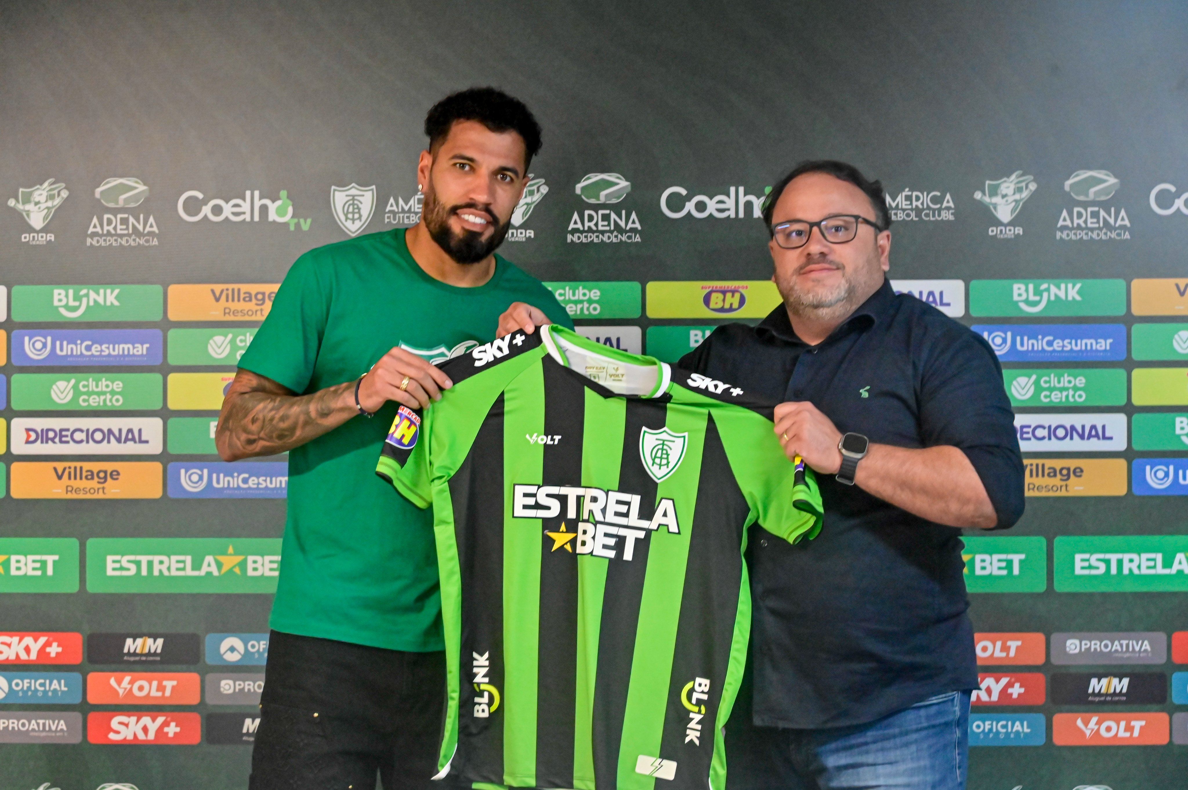 Jonathas relembra ‘namoro antigo’ com América e passagem pelo amador em 2023