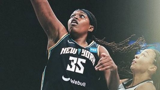 Jonquel Jones foi o destaque do Liberty no triunfo sobre o Aces