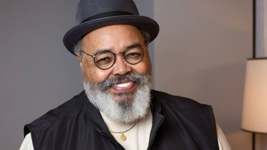 Jorge Aragão é uma das atrações da Virada Cultural de São Paulo, que acontece neste final de semana