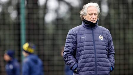 Jorge Jesus tem contrato com o Fenerbahçe até o fim da atual temporada europeia