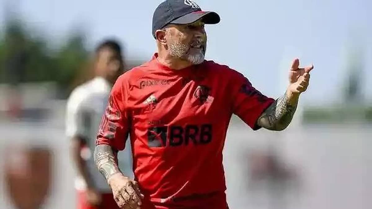 De volta à Argentina com o Flamengo, Sampaoli é 'persona non grata' no Racing