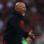 Sampaoli 'balança' no Flamengo após preparador físico agredir Pedro