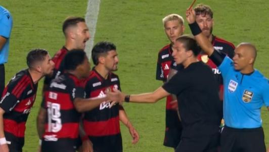 Jorginho foi expulso após o apito final