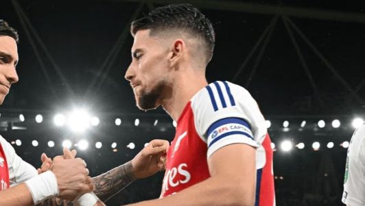 Jorginho em ação pelo Arsenal após partida da Copa da Liga Inglesa na temporada 2024/2025