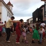 Projeto Reinações encerra ciclo com programação junina na Rua Direita, em Mariana