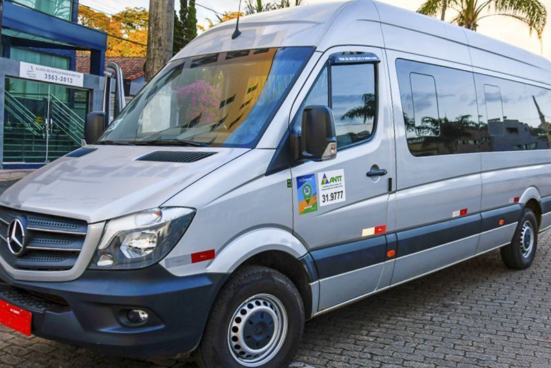 Inscrições abertas em Itabirito para transporte escolar intermunicipal: confira as novas regras e prazos