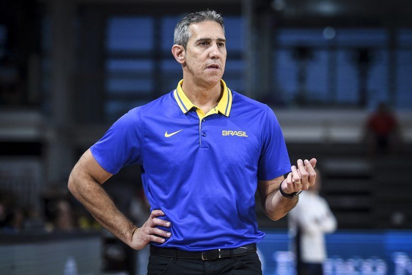 José Neto pede demissão e não é mais técnico da Seleção Feminina de Basquete
