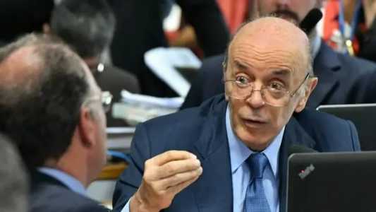 José Serra é internado em São Paulo e passará por cirurgia na coluna