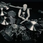 Foo Fighters anuncia novo baterista