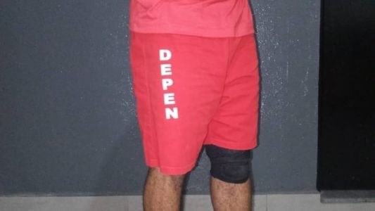 Jovem criou sozinho a roupa para o Carnaval, imitando o uniforme do sistema prisional