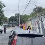 'Apavorados', diz funcionário de borracharia que ajudou a acolher alunos da escola alvo de ataque