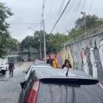 'Apavorados', diz funcionário de borracharia que ajudou a acolher alunos da escola alvo de ataque
