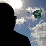 Jovem é eletrocutado após soltar pipa perto de rede de alta tensão em São Paulo