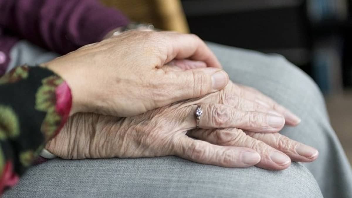 Casal de idosos oferece ajuda para jovem e perde R$ 10 mil em golpe do Pix em Minas 